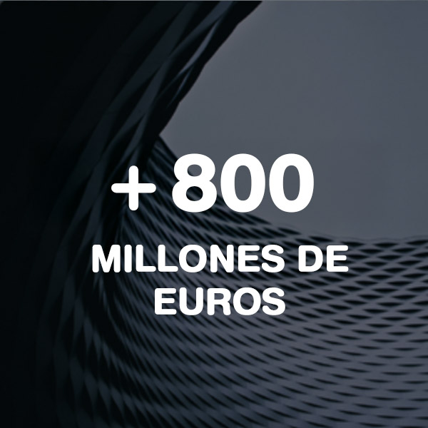 800 millones es 1