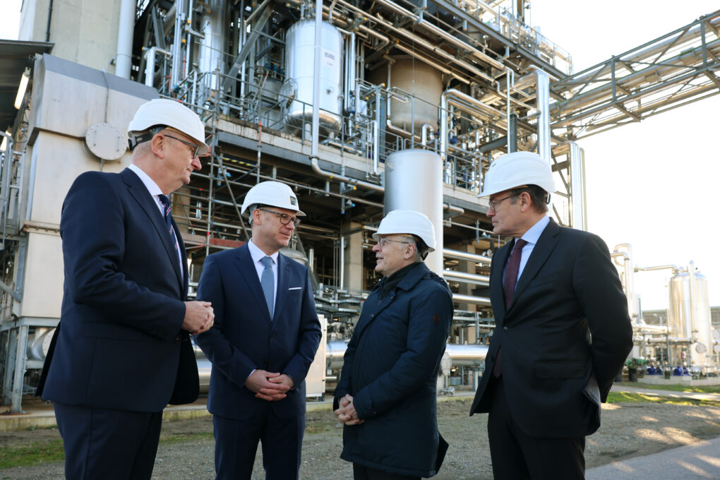 Image for: Government and Diplomatic Leaders Visit Industriepark Lausitz to Recognize a Landmark Circular Economy Project.