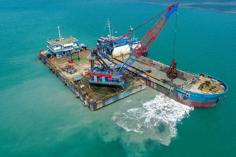 Image for: Asistencia en Operaciones de Dragado